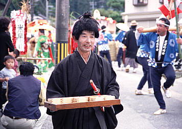 朝日町山崎、米吊り祭り