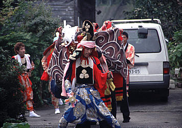 仏生寺地区、寺中の獅子舞