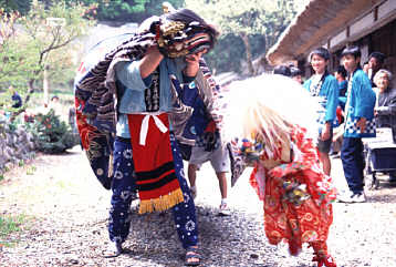 富山県上平村の獅子舞