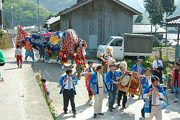 富山県南砺市（旧平村）祖山地区の獅子舞