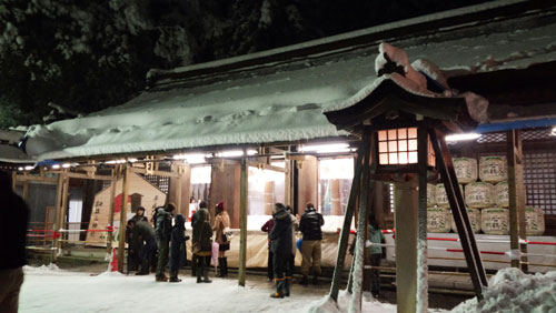 雄山神社前立社壇、初詣