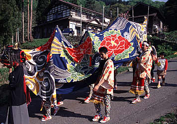 利賀村-岩渕地区の獅子舞